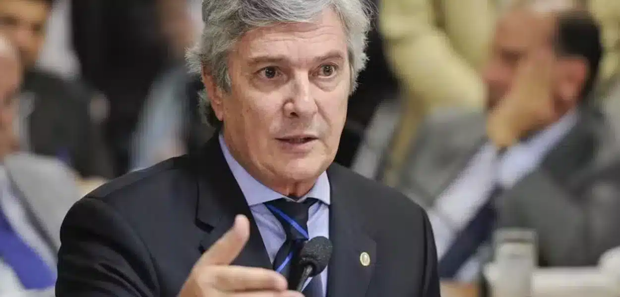STF Mantém Prisão de Collor, mas Exige Comprovação de Doenças em 48 Horas