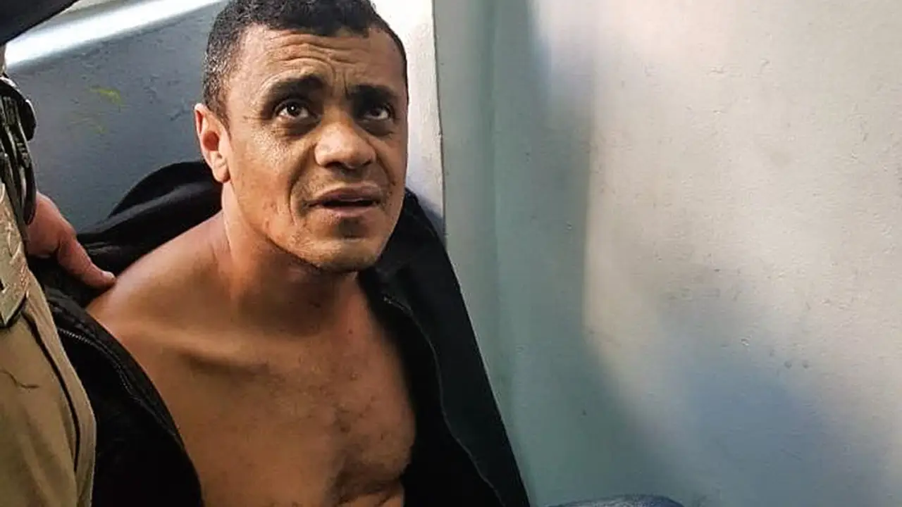 ADÉLIO BISPO: A bomba relógio do identitarismo que pode destruir a ESQUERDA