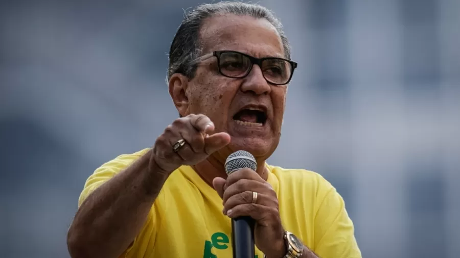 Silas Malafaia e o Viralatismo Evangélico: Quando um Líder Religioso Trai o Brasil e o Cristianismo