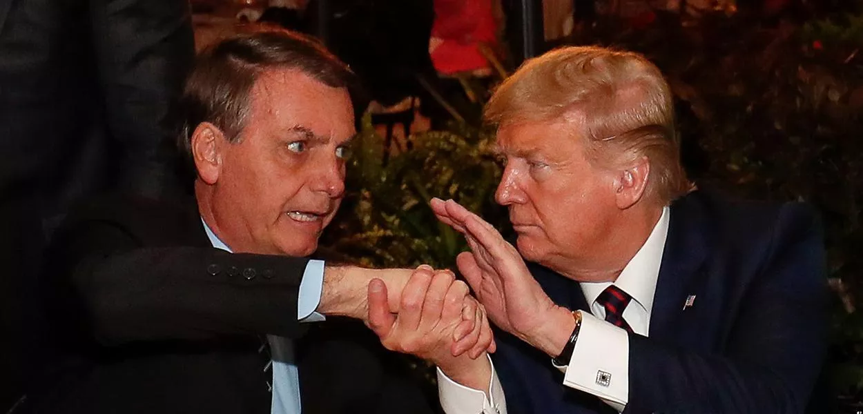 Bolsonaro admite: só volta à política com apoio de “país do norte”