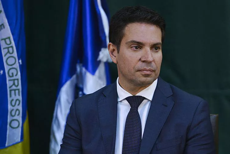STF Começa a Derrubar Manobra da Câmara que Beneficiou Ramagem e Bolsonaro