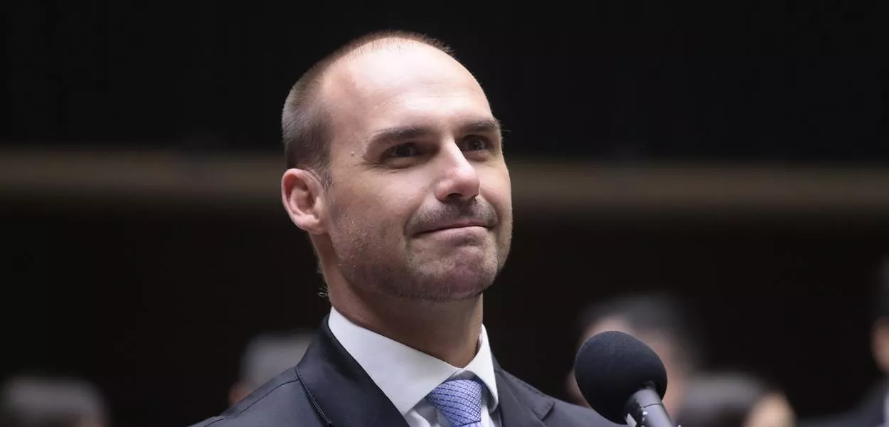Justiça rejeita Eduardo Bolsonaro e mantém remoção de posts nas redes