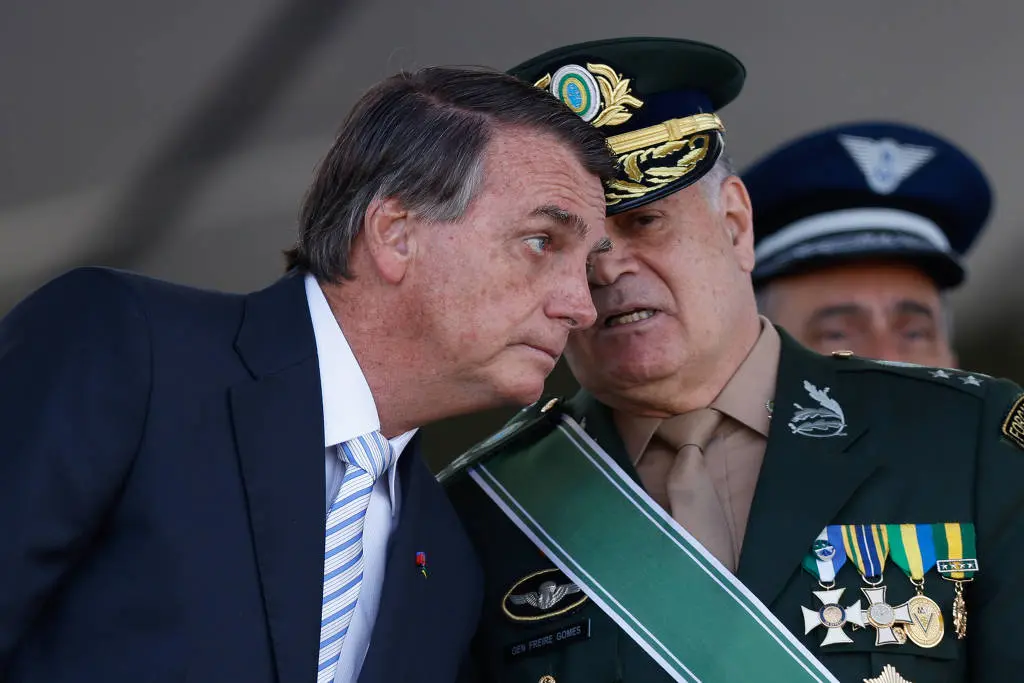 General Freire Gomes confirma pressão golpista de Bolsonaro e reforça resistência institucional