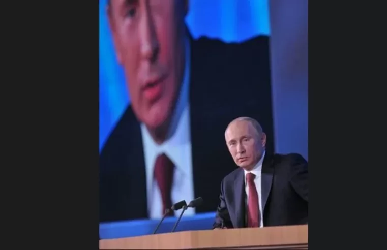 Zelensky cede à pressão: Ucrânia aceita negociar com Putin sob ameaça de Trump de cortar ajuda militar