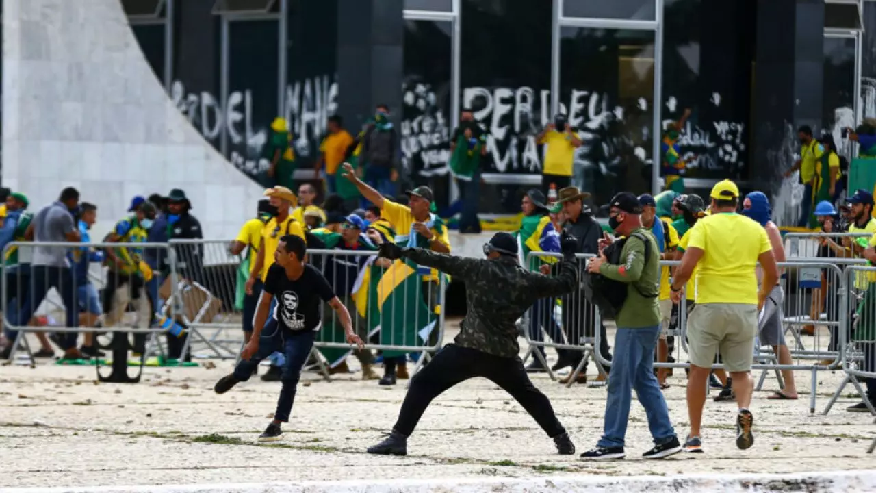 Bolsonaristas clamam por anistia após chamarem 8 de janeiro de “ação de esquerdistas infiltrados”