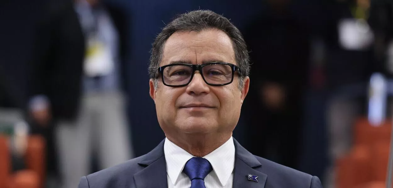 Ex-comandante da Marinha nega ter colocado tropas à disposição de Bolsonaro para golpe