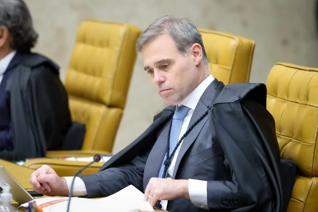 STF retoma julgamento sobre a regulação das redes sociais e a defesa da liberdade de expressão