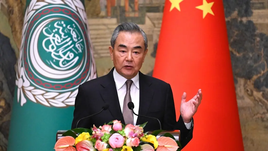 China alerta que ataques de Israel ao Irã podem gerar consequências catastróficas
