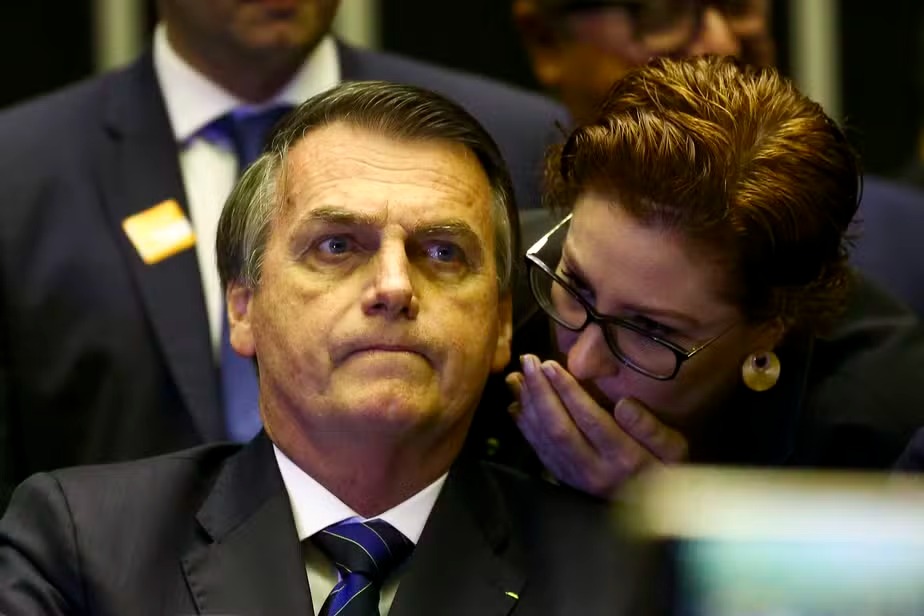 Campanha de Pix pró-Bolsonaro irritou Carla Zambelli antes de sua fuga