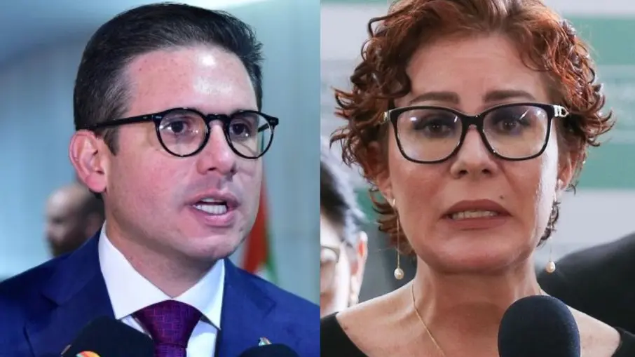 Hugo Motta atende Moraes e bloqueia salário e verba de gabinete de Carla Zambelli