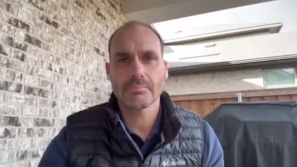 Eduardo Bolsonaro se apresenta como advogado nos EUA apesar de registro cancelado na OAB