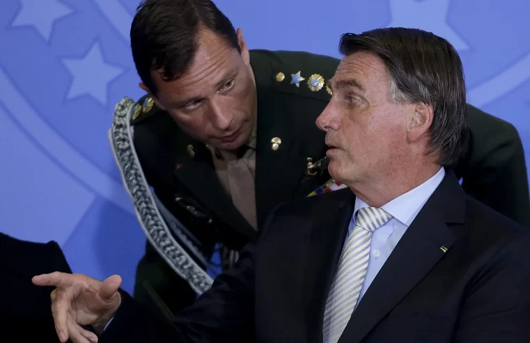 Bolsonaro pede anulação da delação de Cid após revelação de mensagens comprometedores